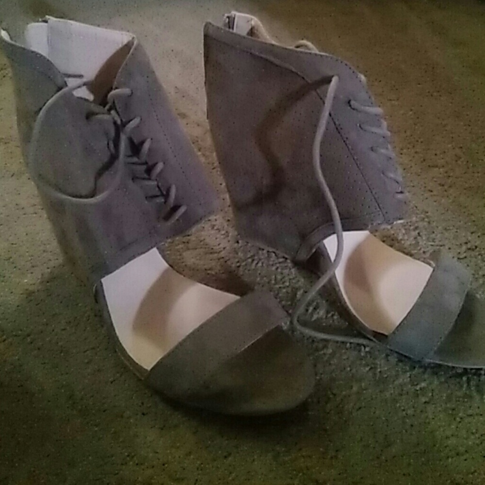 Wedge sandals